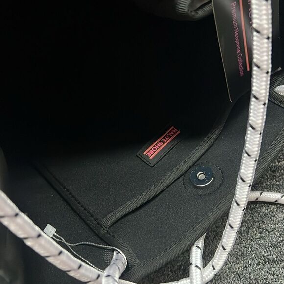 White and Gray Tote Bag - Neoprene Washable Tote with Pouch - BRAND NEW - Picture 8 of 10